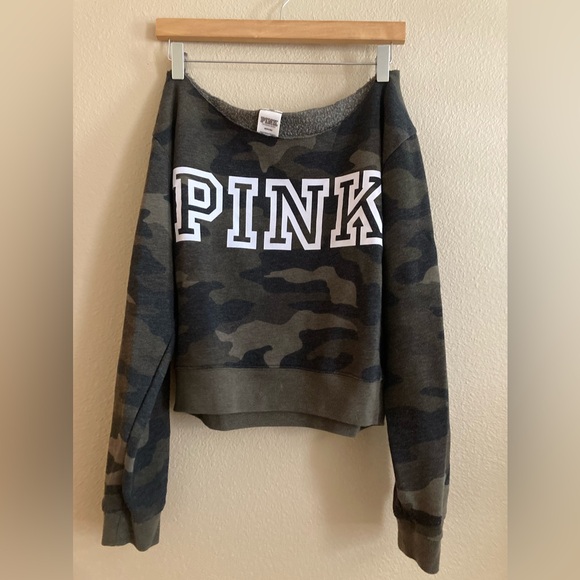 PINK Victoria’s Secret Camo Sweatshirt + Large Duffle Bag! - Picture 11 of 15
